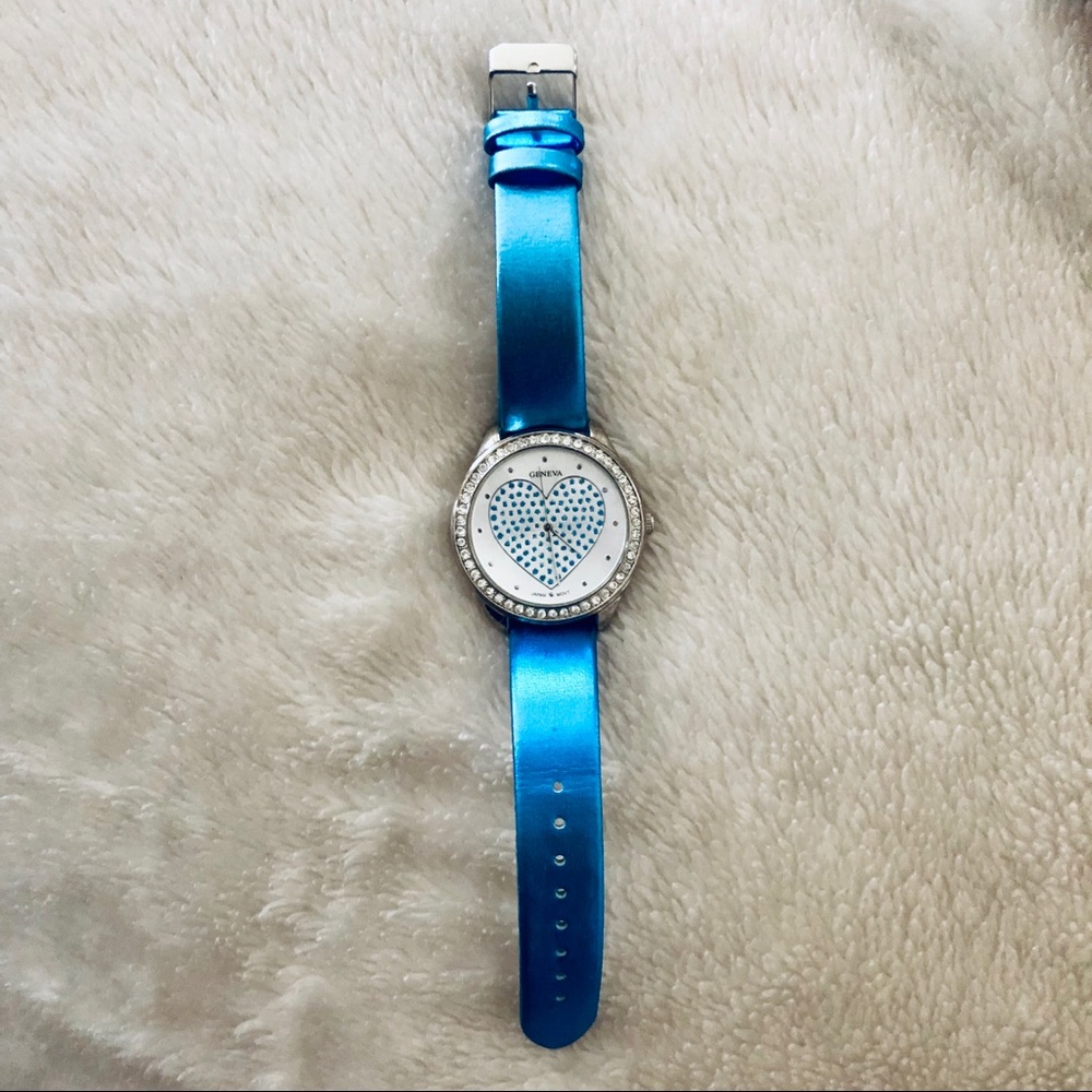 Heart Watch 💙 - Picture 2 of 4